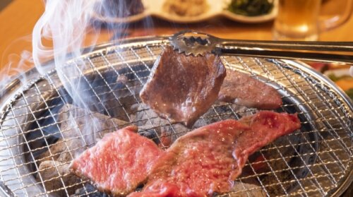 焼肉店倒産が高水準で値上げ難、外食業界は持続可能か。