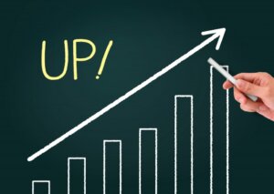 ユニクロが国内で売上1兆円達成へ。