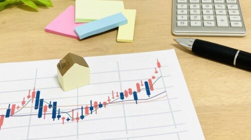 日経平均は5万円を突破、次は5万2,000円か。