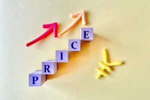 実質賃金が8カ月連続マイナスに。