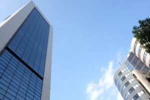 マスク氏資産が史上初の5,000億ドルに。