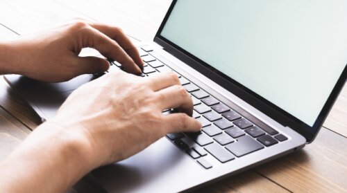 週5日出社の強制で人材流出か？