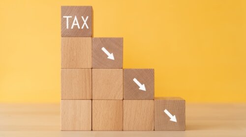 消費税減税の検討加速が選挙戦略に