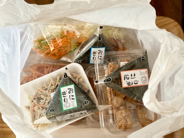 コンビニおにぎりが300円の時代へ。