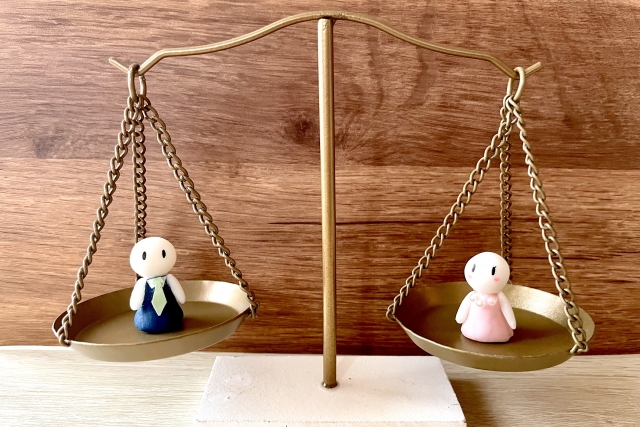 男女賃金格差は大企業で拡大か？