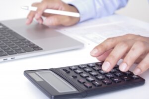 100億宣言をする企業が増加する理由とは。