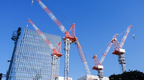 ナフサ不足で再開発の延期が全国拡大へ。