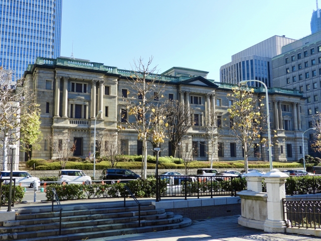 政府日銀が円買い介入を実施へ。